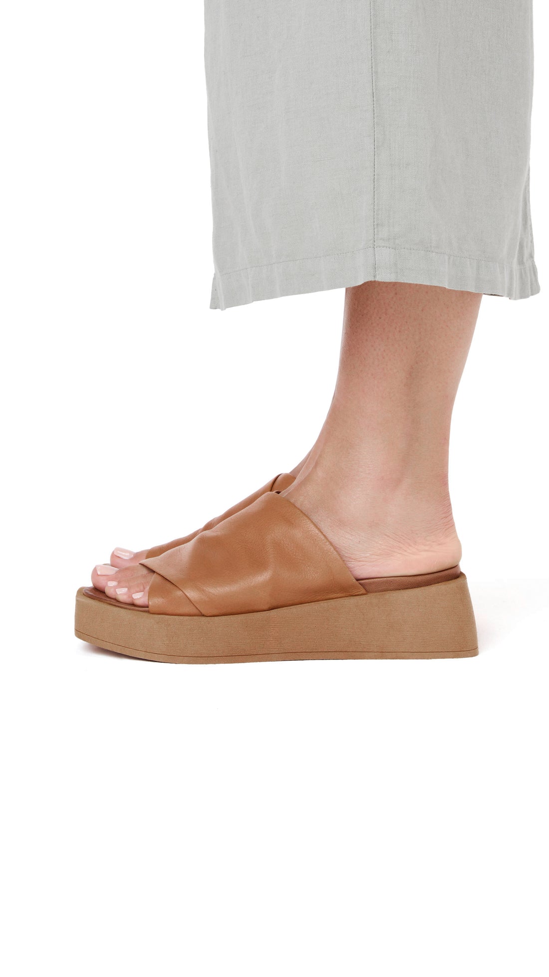 Aria Cognac Leather